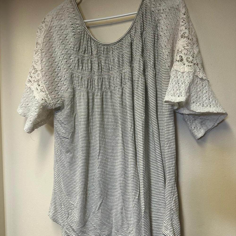 Maurices White and Gray Lace Sleeve Blouse‎